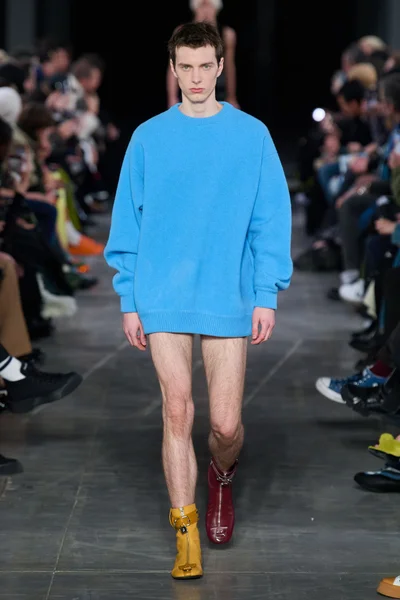 Look 26